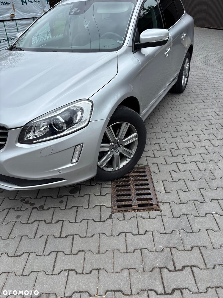 Volvo XC 60 D4 Drive-E Momentum - 1