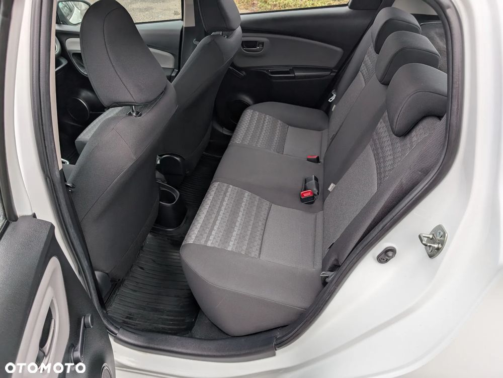 Toyota Yaris 1.33 Active EU6 - 11