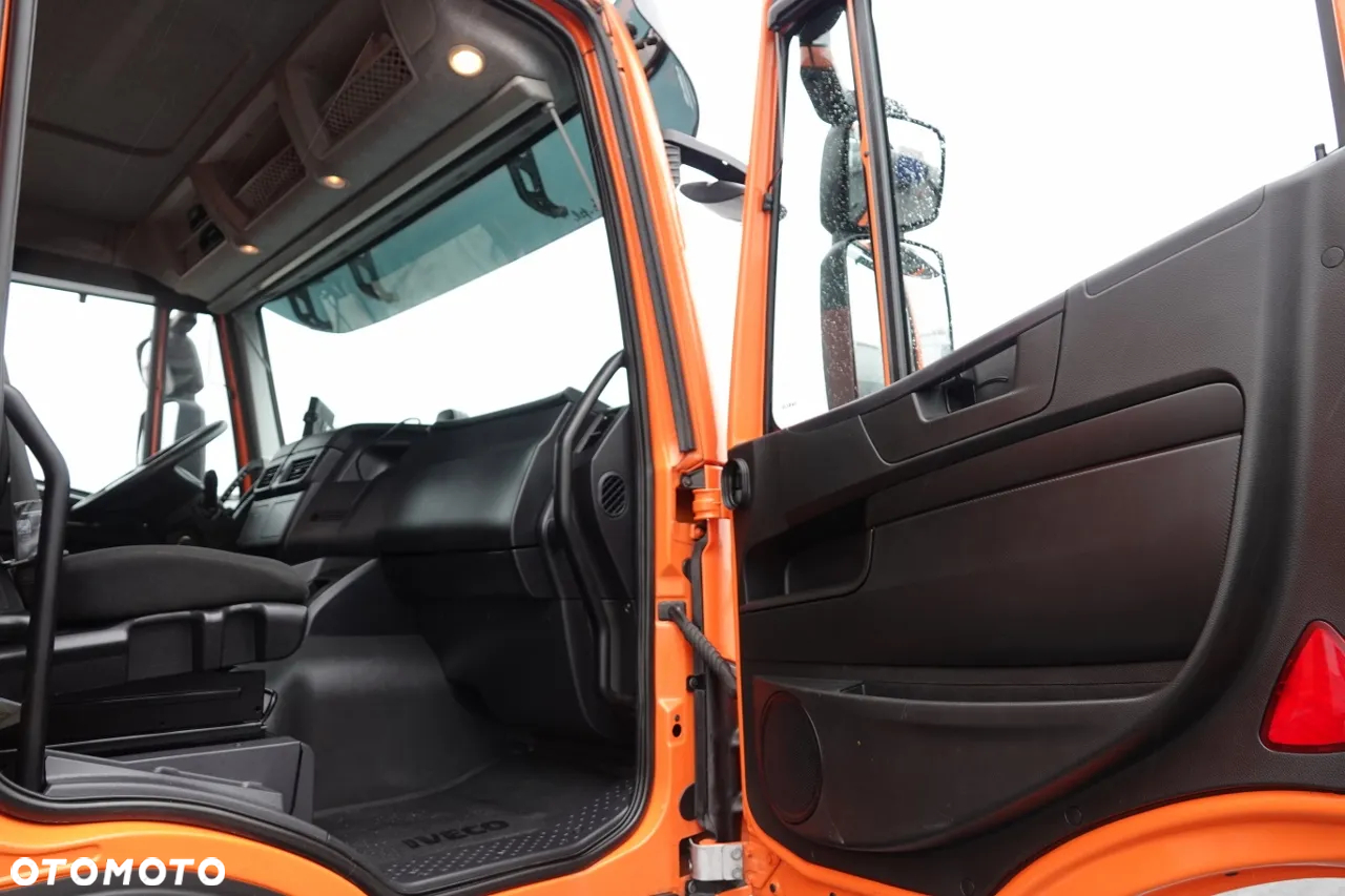 Iveco 420 / 6x2 / SKRZYNIOWY- 6,5 M / HDS FASSI 185 - 10,4 M / E6 / OŚ PODNOSZONA - 37
