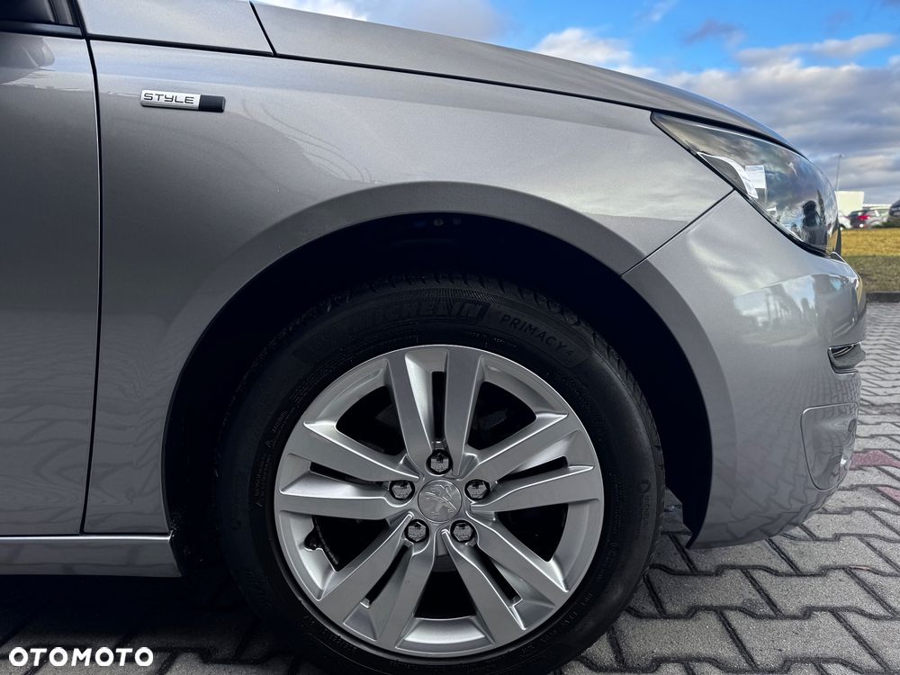 Peugeot 308 PureTech 130 GPF Stop & Start Style - 34