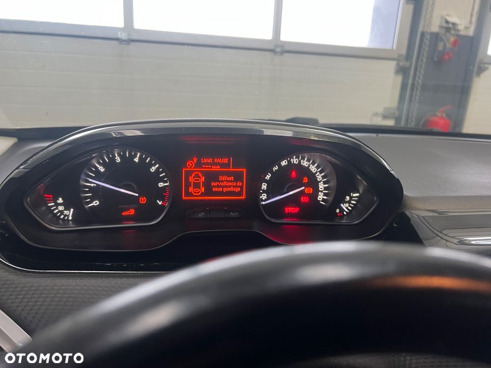 Peugeot 208 PureTech 110 Stop & Start Tech Edition - 9