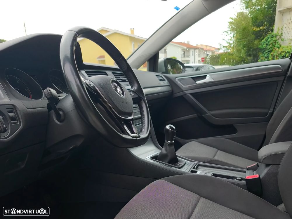 VW Golf Variant - 9