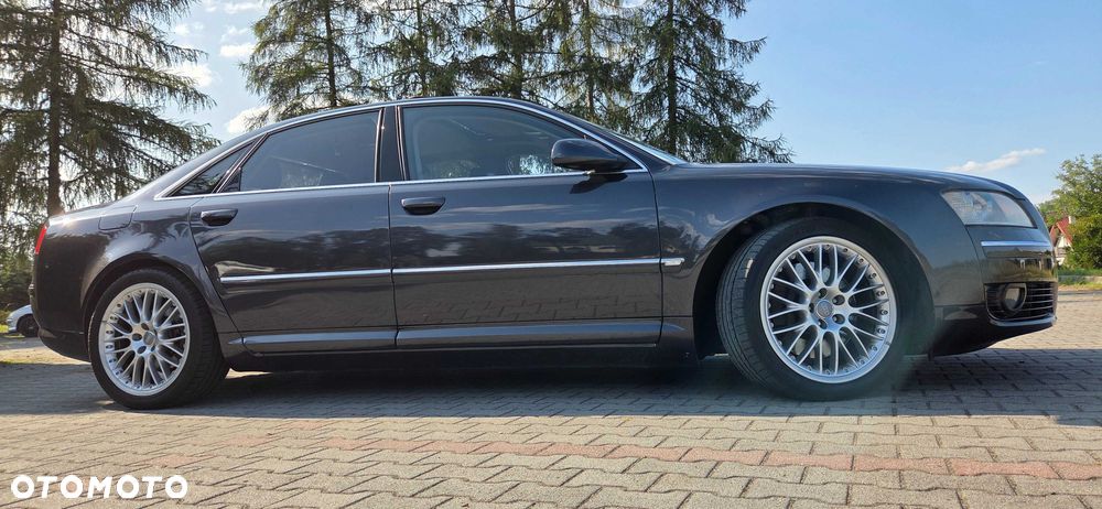 Audi A8 - 2