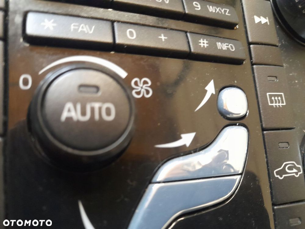 panel klimatyzacji radia konsola 31398587 volvo xc60 lift 2014r - 3