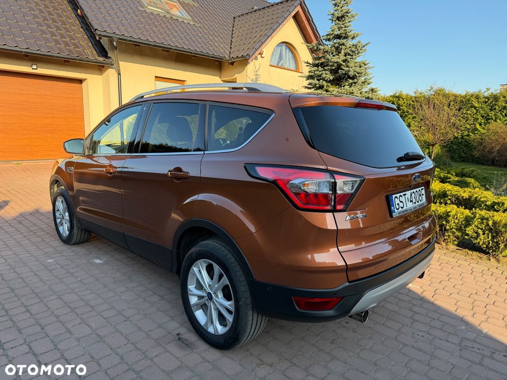 Ford Kuga 1.5 EcoBoost 2x4 Titanium - 3