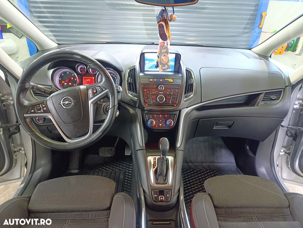 Opel Zafira Tourer 2.0 CDTI Automatik Active - 3