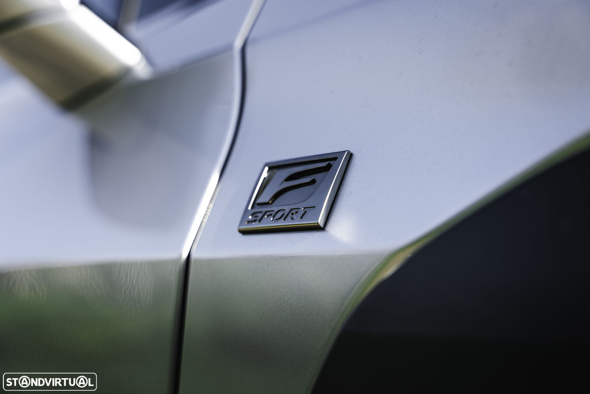 Lexus UX 250h Sport (Ecrã 12.3) - 24