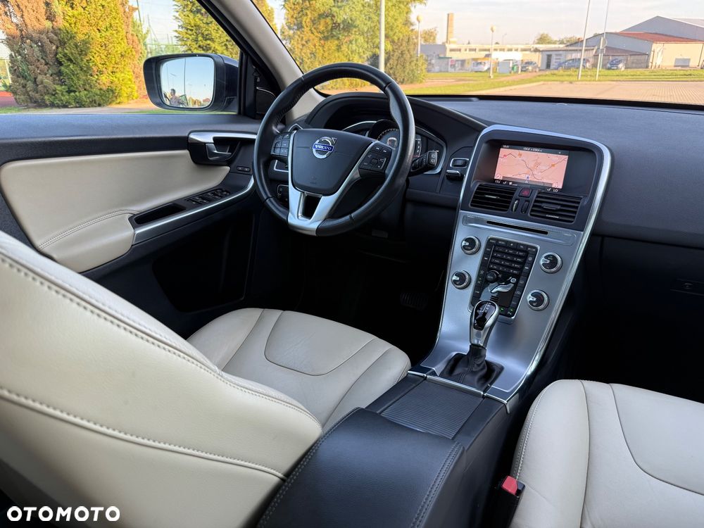 Volvo XC 60 D4 Geartronic Summum - 29