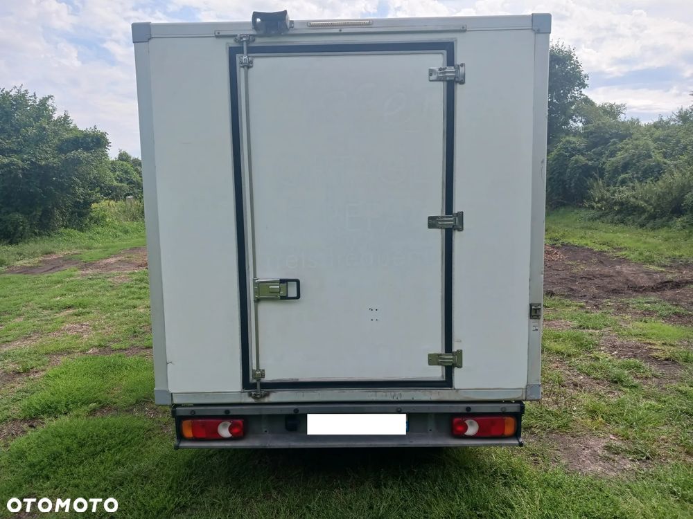 Renault Trafic III 2017r 198 tyś KLIMA Izoterma chłodnia Mroźnia Sklep Food Truck Agregat zasilanie 230V Trafik - 26