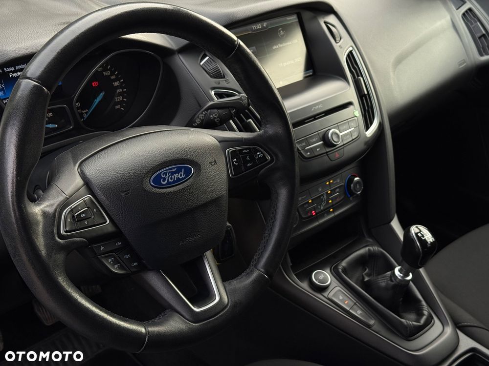 Ford Focus 1.0 EcoBoost Titanium - 16