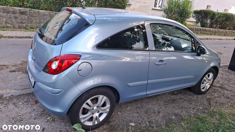 Opel Corsa 1.4 16V - 12