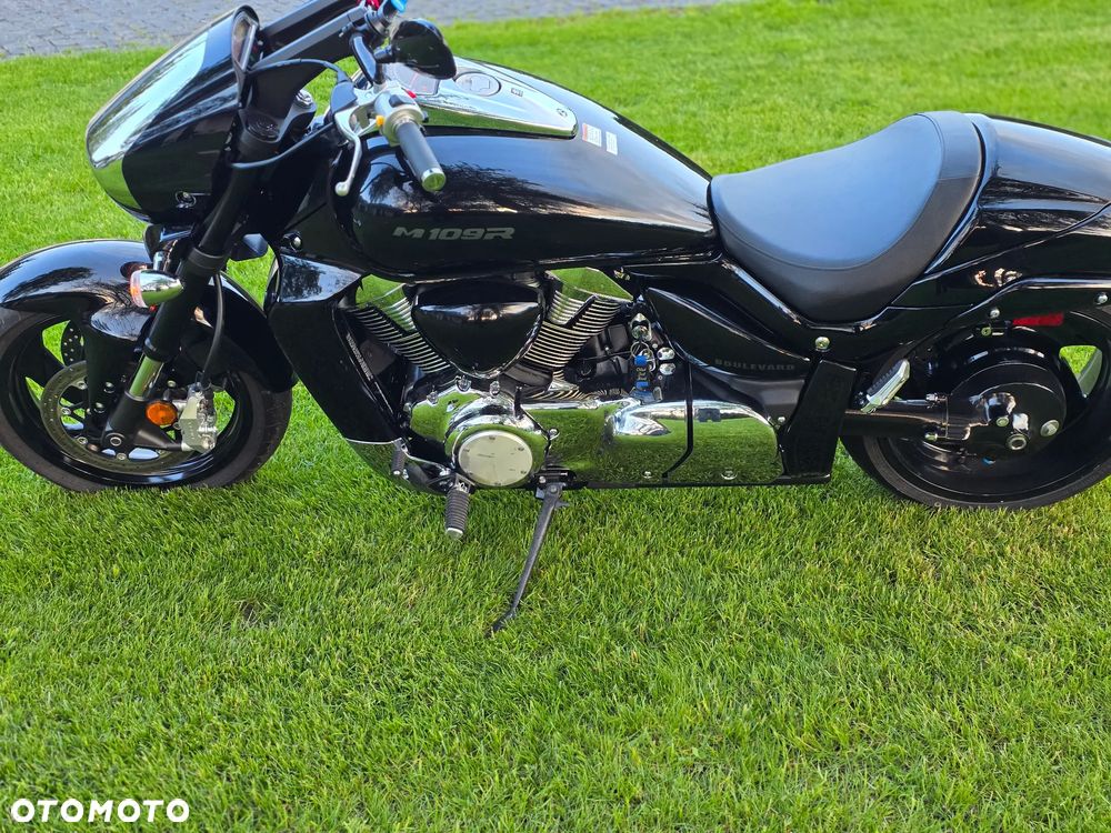 Suzuki Boulevard - 16