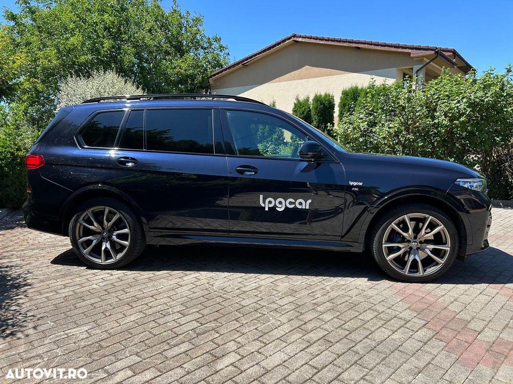 BMW X7 M50i - 10
