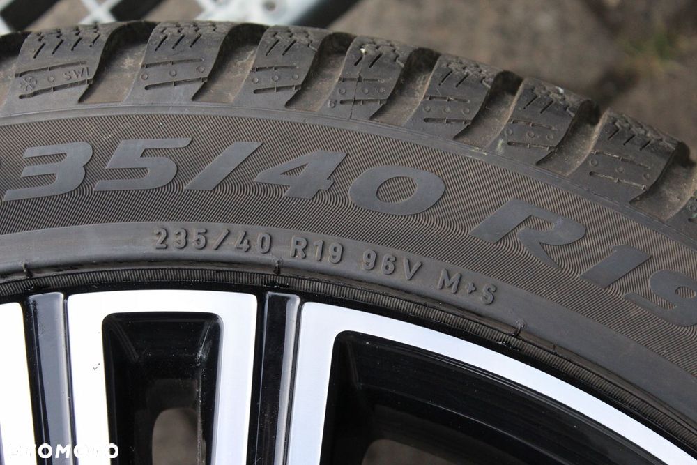 2x 235/40R19 PIRELLI WINTER SOTTOZERO 3 96V 24r 7,5mm - 4