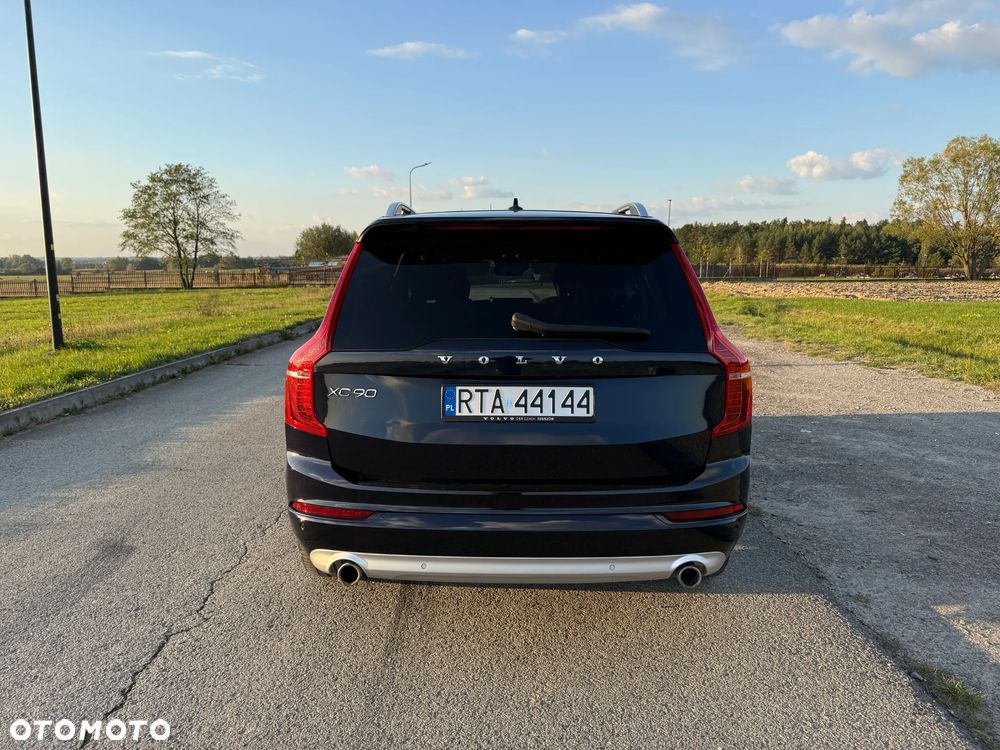 Volvo XC 90 D5 SCR AWD Momentum - 10