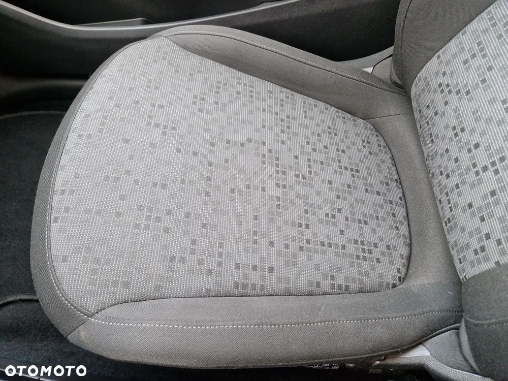 Opel Adam 1.2 Start/Stop Glam - 25