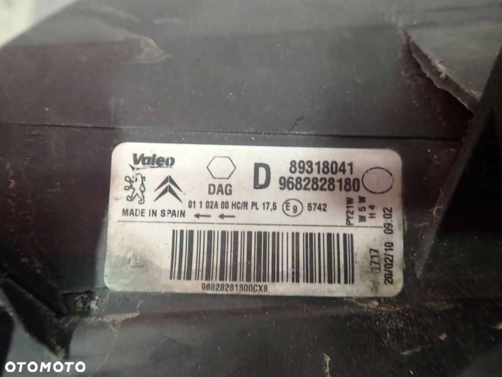 LAMPA PRAWA PRZEDNIA CITROEN BERLINGO II 1.6 9682828180 - 3