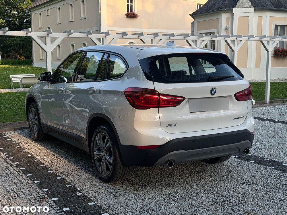 BMW X1 sDrive18d Business Edition - 5