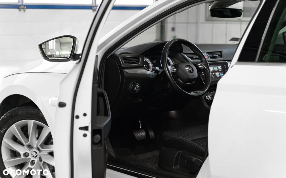 Skoda Superb 2.0 TDI SCR Ambition DSG - 18