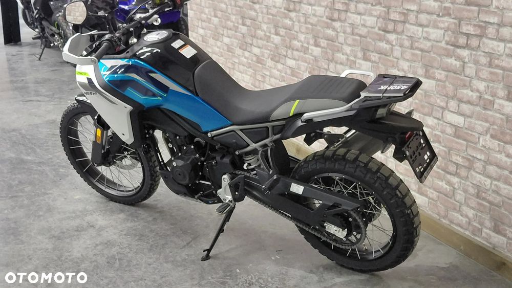 CFMoto MT - 17