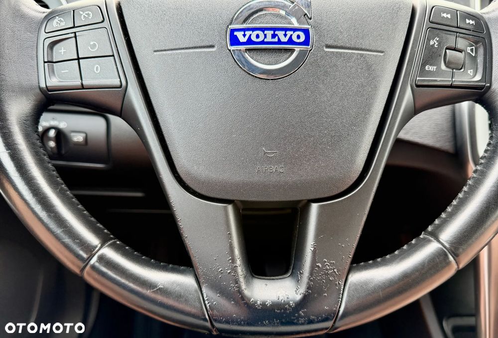 Volvo V40 T2 Momentum - 8