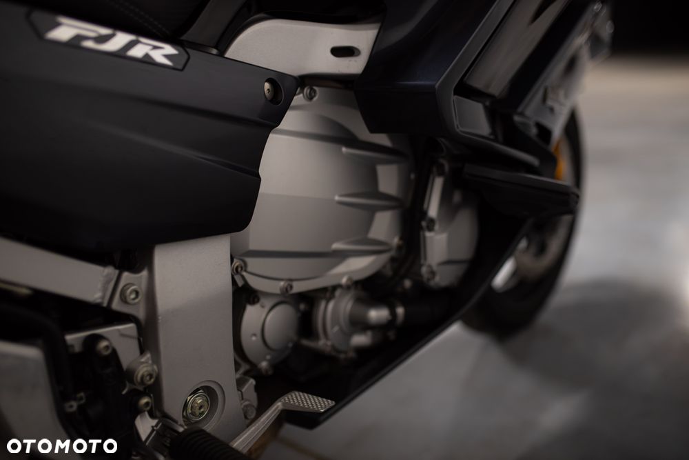 Yamaha FJR - 11