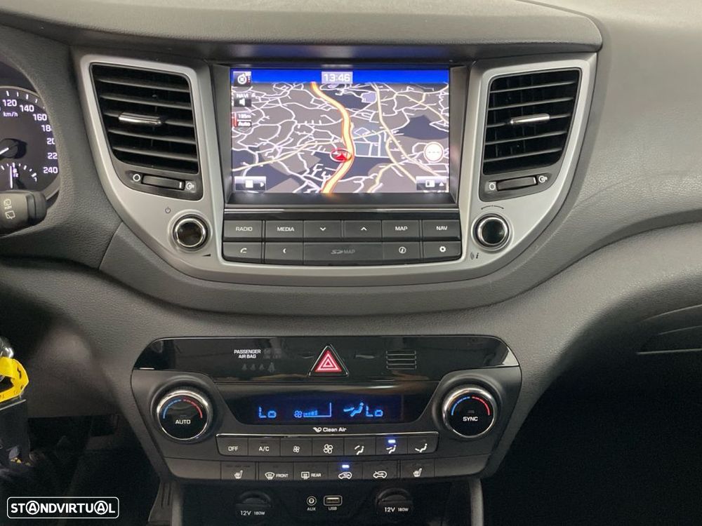 Hyundai Tucson 1.7 CRDi Premium DCT — fotografia 20