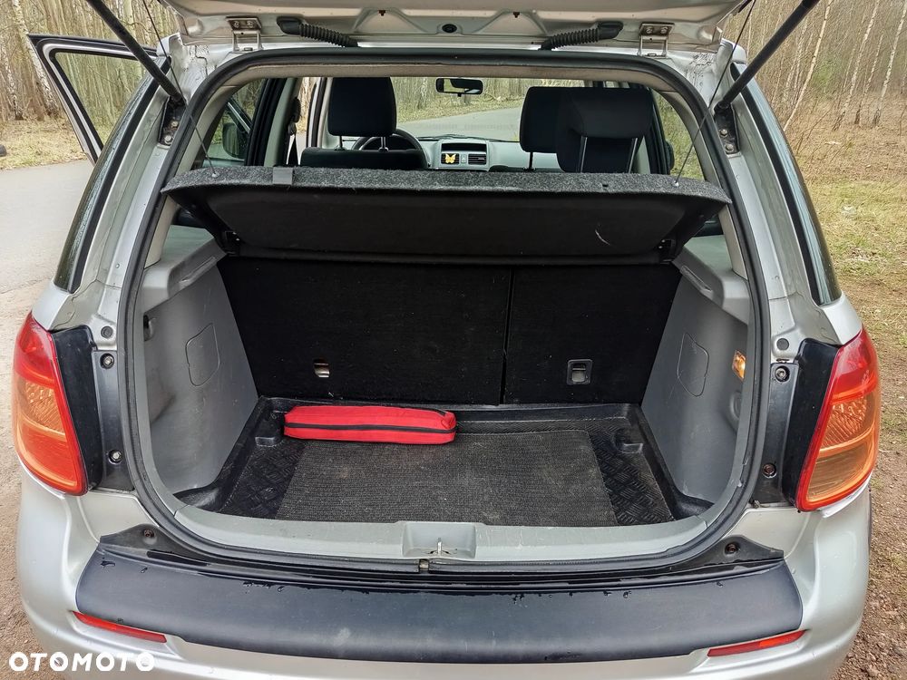 Suzuki SX4 1.6 GS / Premium 4WD - 25