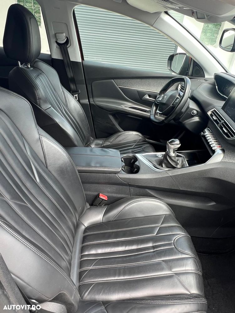 Peugeot 3008 PureTech 130 Stop & Start GPF Allure Business-Paket - 12