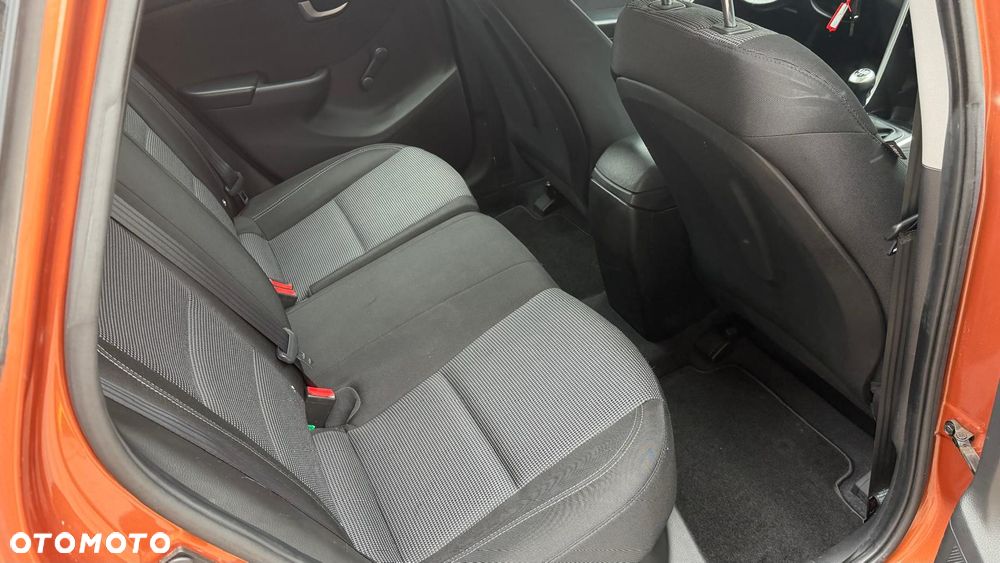 Hyundai i30 1.6 CRDI Passion Plus - 36