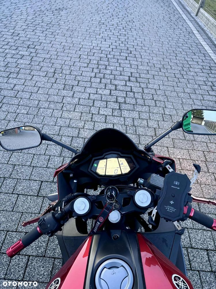 Yamaha YZF - 17