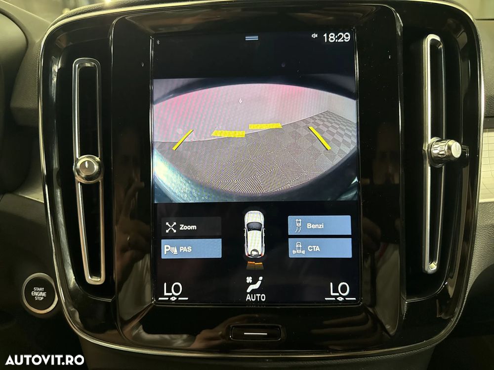 Volvo XC 40 - 18