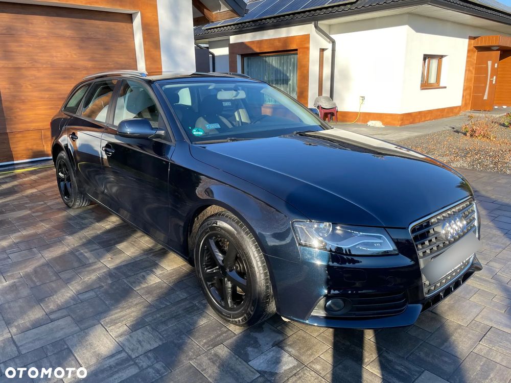 Audi A4 Avant - 25