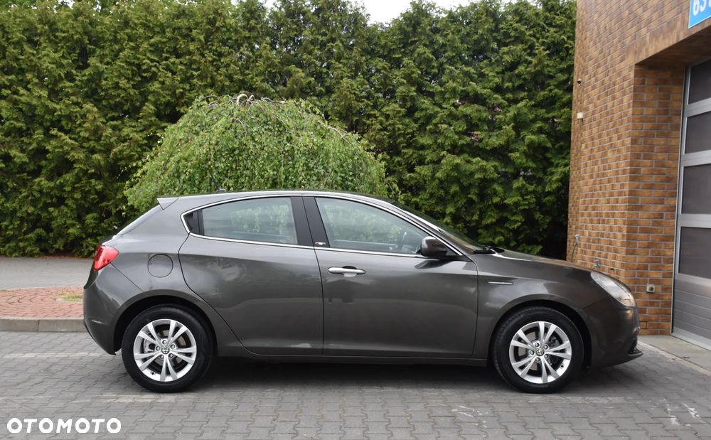Alfa Romeo Giulietta 1.6 JTDM Distinctive - 6