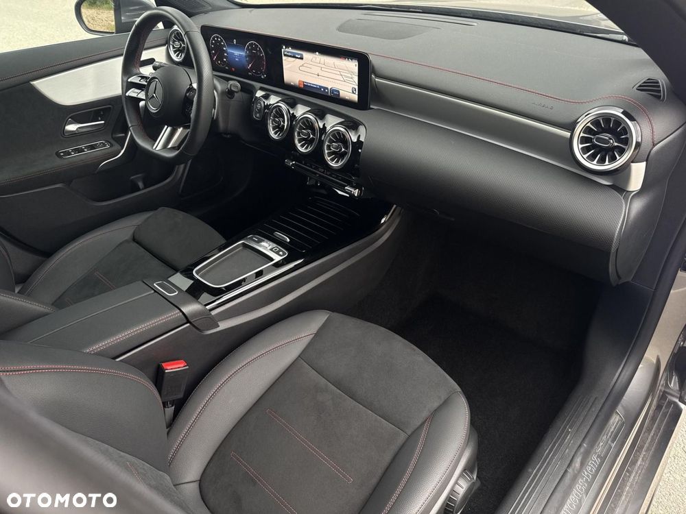 Mercedes-Benz CLA - 22