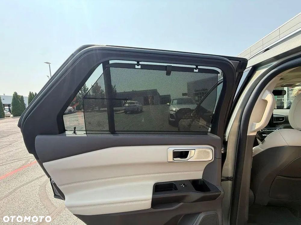 Ford Explorer EcoBoost Plug-in Hybrid ST-LINE - 12