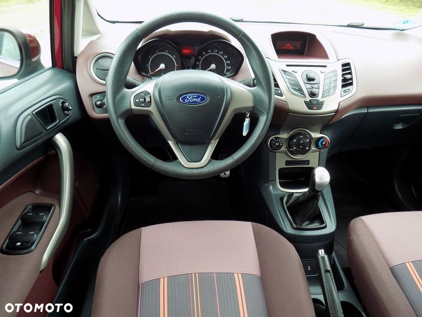 Ford Fiesta 1.4 Champions Edition - 24