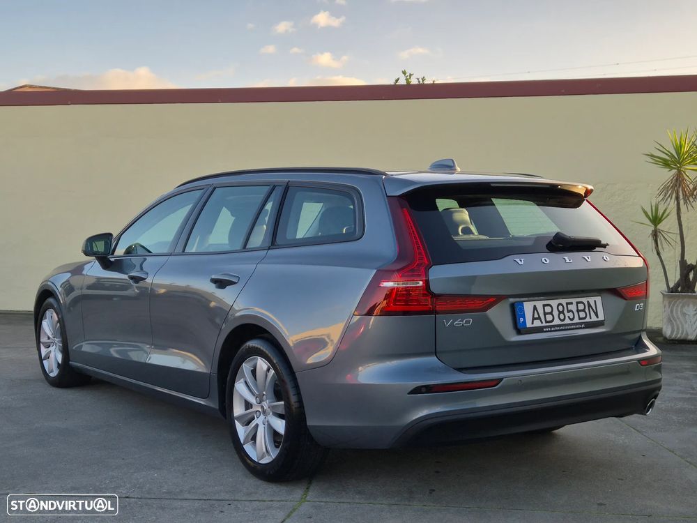 Volvo V60 2.0 D3 Momentum Plus - 13