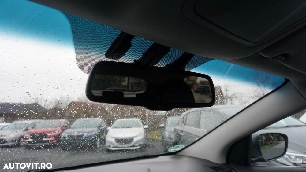 Hyundai i40 i40cw 1.7 CRDi Automatik Fifa World Cup Edition Gold - 31