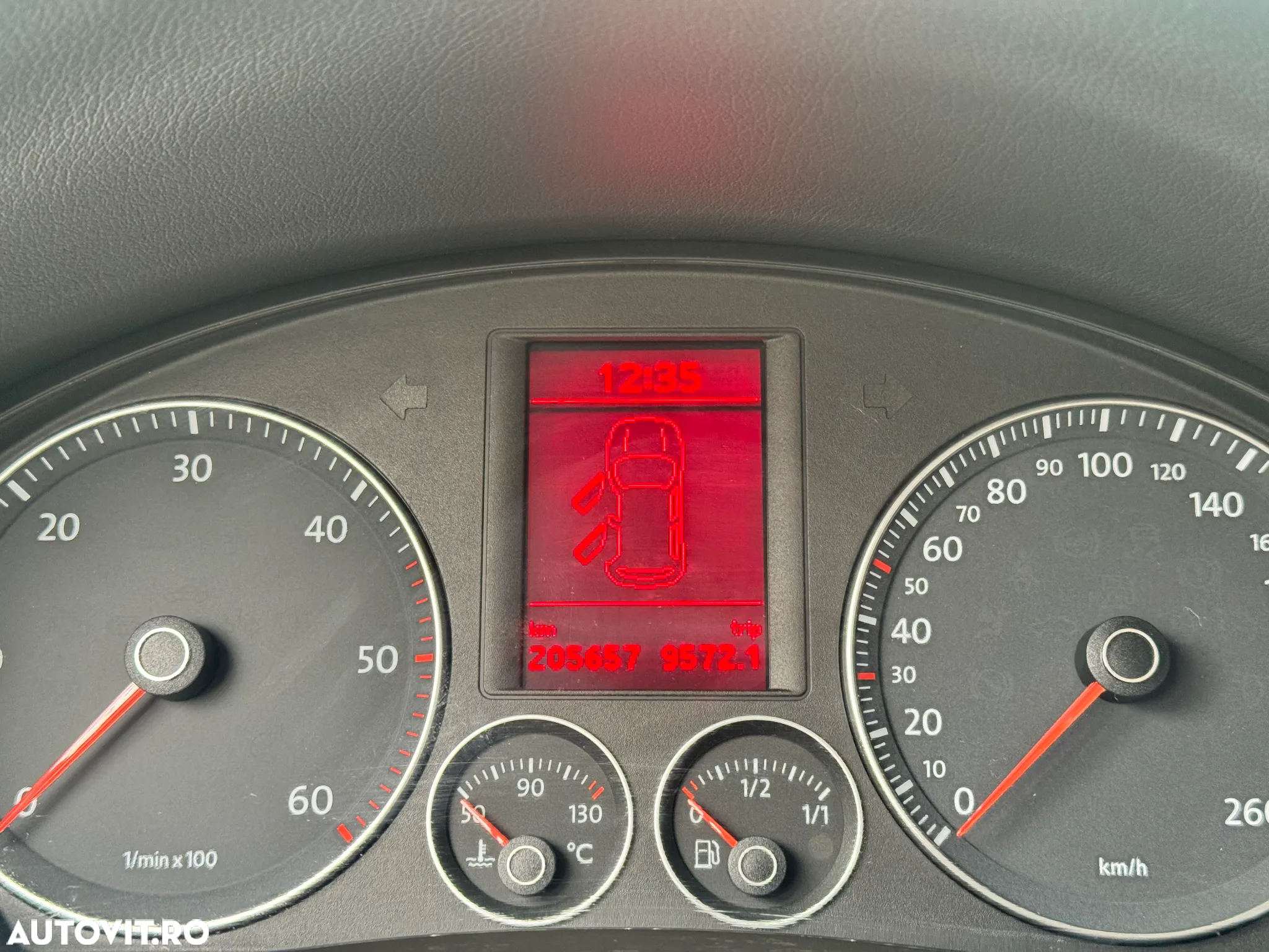 Volkswagen Golf Plus 1.9 TDI Comfortline - 10