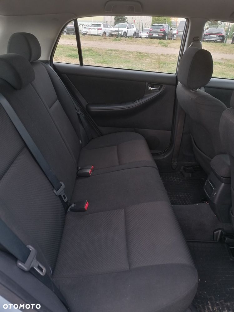 Toyota Corolla 1.4 D-4D Sol - 13