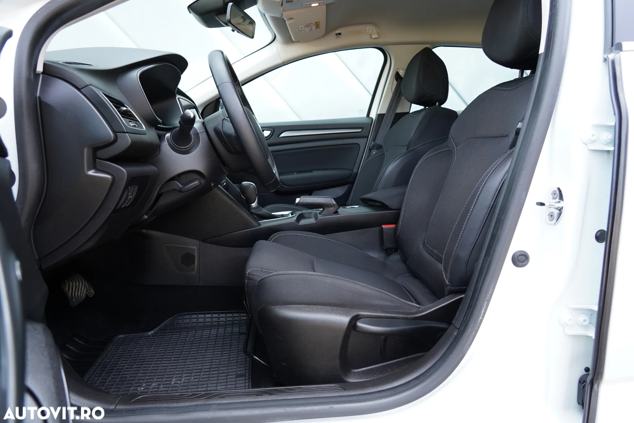 Renault Megane TCe EDC Intens - 14