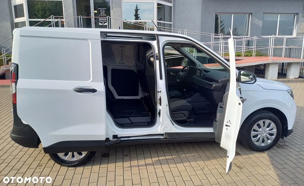 Ford Transit Courier - 8