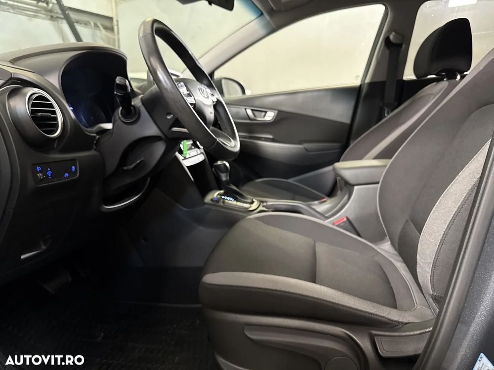 Hyundai KONA - 22