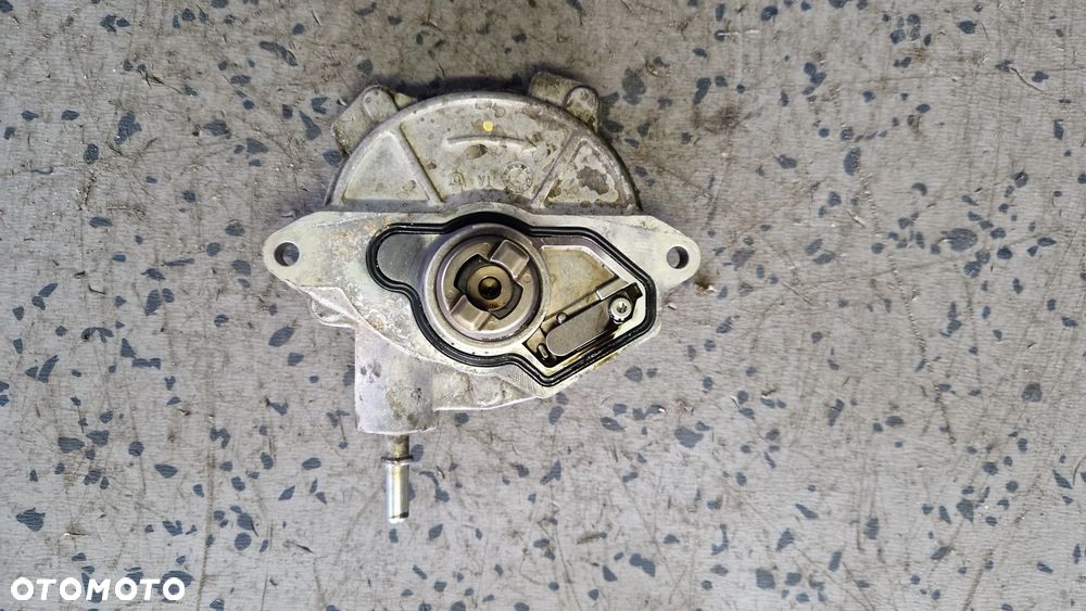 MERCEDES A KLASA W169 B KLASA W245 2.0CDI POMPA VACUM A6402300465 - 2