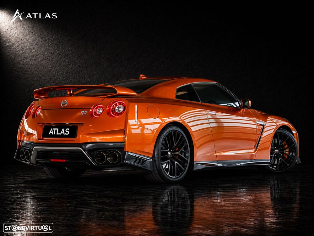 Nissan GT-R Prestige Edition - 9