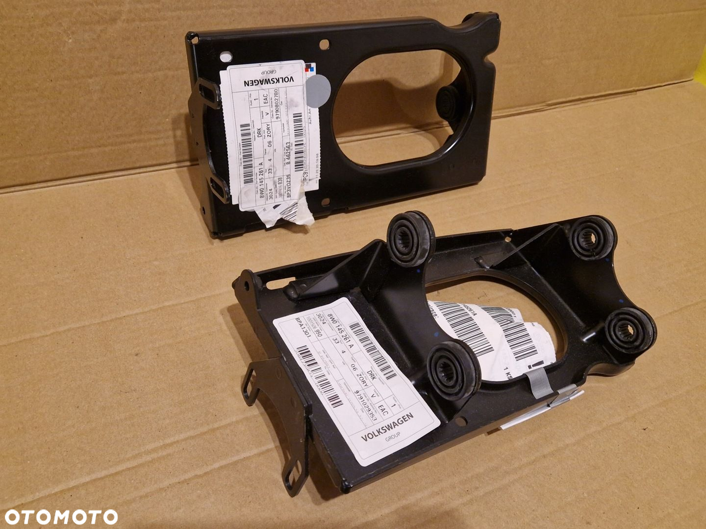 Audi RS4 RS5 UCHWYT ŁAPA MOCOWANIE INTERCOOLERA 8W0145261A NOWY ORYGINAŁ - 2