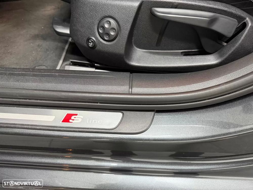 Audi A4 Avant 2.0 TDI Multitronic S-line - 16