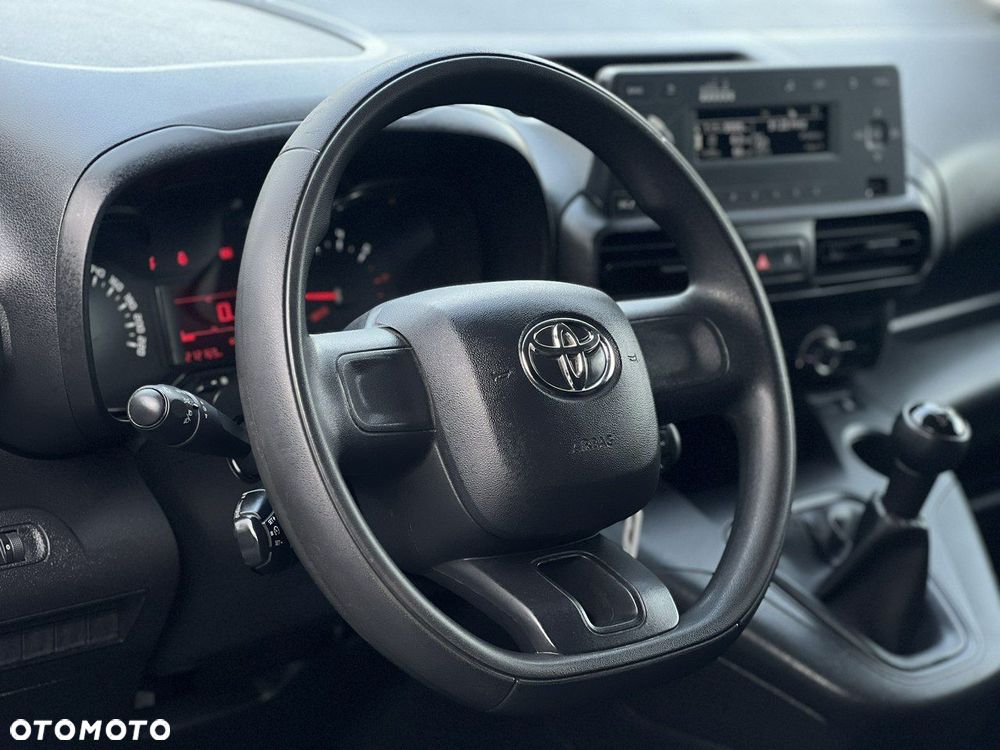 Toyota Proace City - 16