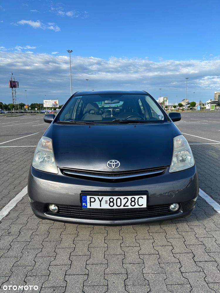 Toyota Prius - 3